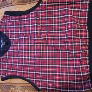 Men's V-Neck Plaid Sweater - Red and Black